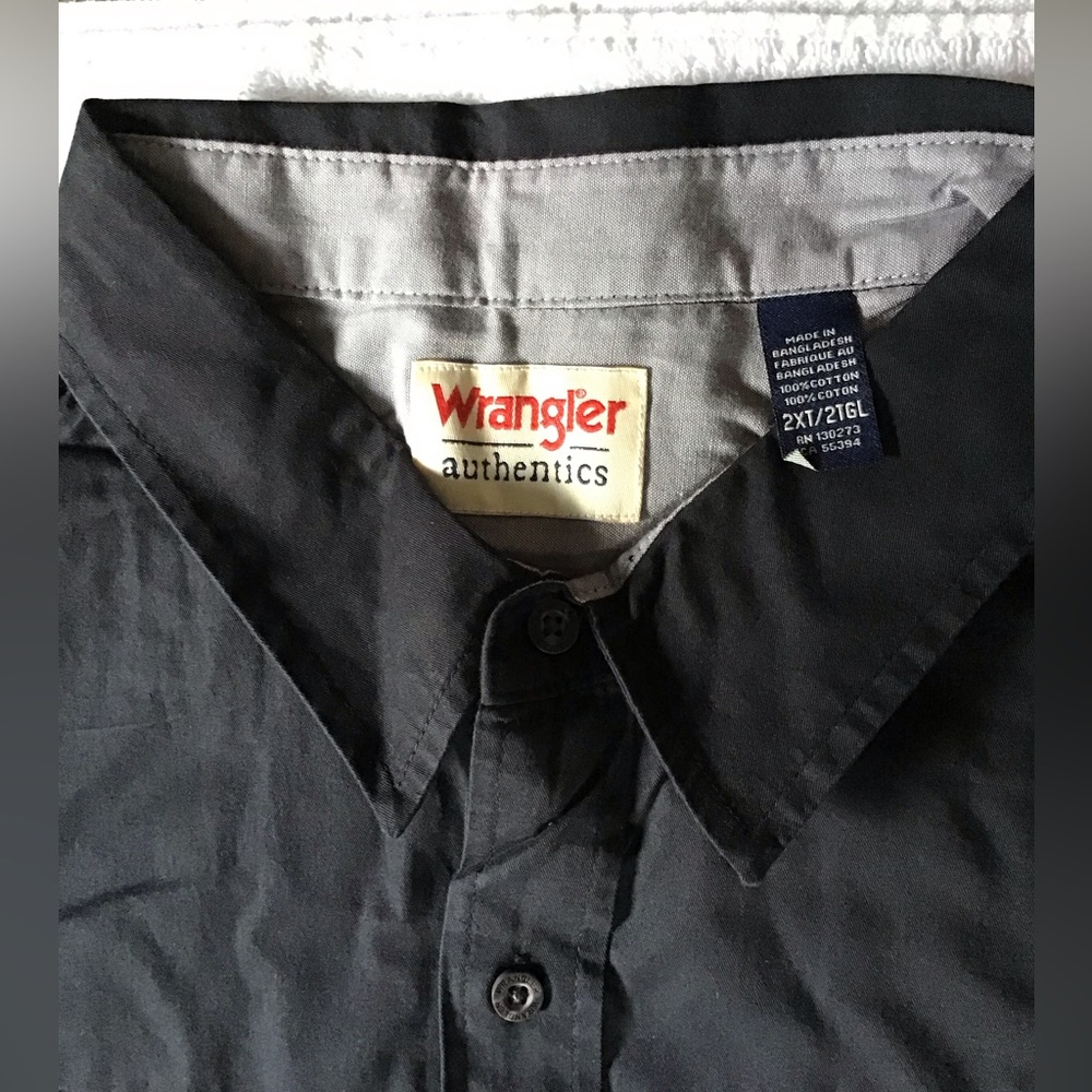 NWT Wrangler Authentics Men's Short Sleeve Classic Wov - Black 2XT - Picture 5 of 7